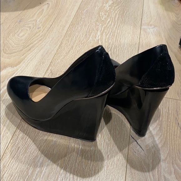 Black wedge w Silver trim at heel. - Picture 5 of 8